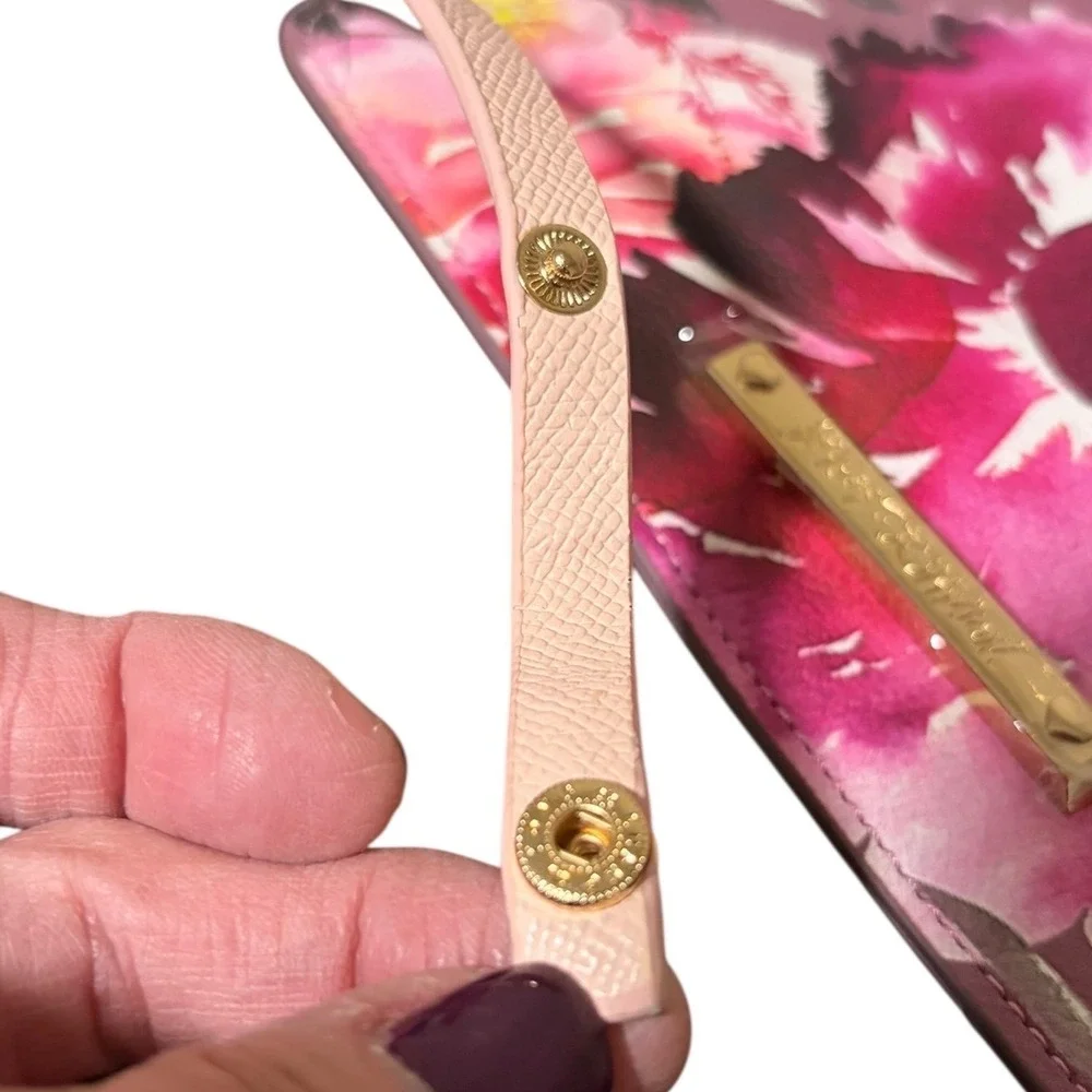NWOT‎ Betsey Johnson Floral Wristlet Pouch Pink Rose Watercolor Clutch